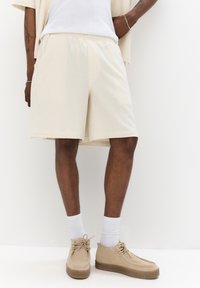PULL&BEAR - BERMUDA  - Šortky - beige Miniatúrny obrázok 1