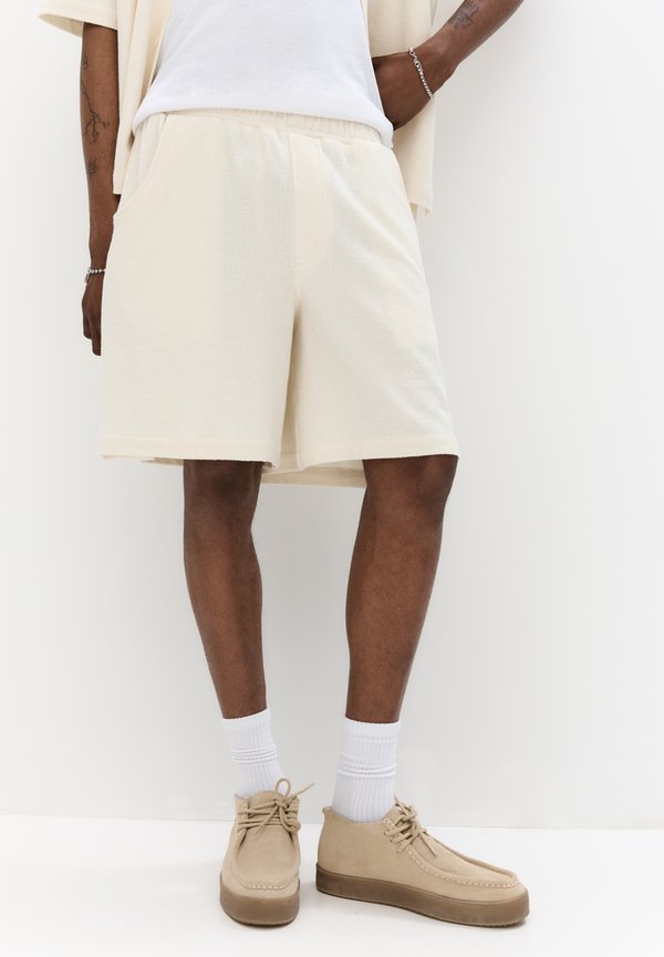 BERMUDA  - Shorts - beige