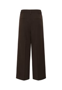 Pantalon large marron avec deux poches passepoilées à l'arrière et des passants de ceinture, montré de dos sur fond blanc.