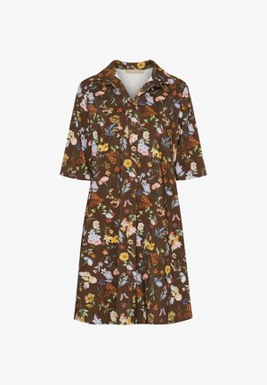 Kort brun blomstrete kjole med korte ermer, krage og knappelukning foran, prydet med gule, lyserøde, blå og hvite blomster.