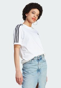 t shirt adidas femme 3 stripes
