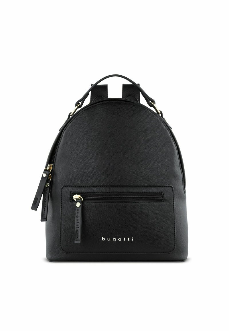 Mochila negra hecha de material sintético texturizado. Cuenta con una forma redondeada, herrajes en tono dorado, un bolsillo delantero con cremallera y un logo de marca.