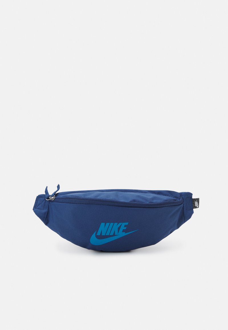Nike Sportswear HERITAGE WAISTPACK UNISEX - Bolsa de cintura - mystic navy/mystic navy/(laser blue)