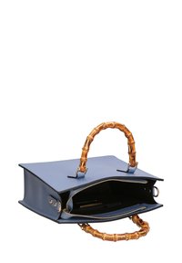 Borsa a tracolla blu in pelle con forma strutturata, manico in bamboo e chiusura con zip. Interno con scomparti per l'organizzazione.