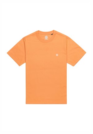 Kortærmet orange bomulds t-shirt med rund hals og lille logo på brystet. Glat tekstur og normal pasform.
