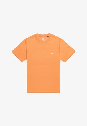 Kortærmet orange bomulds t-shirt med rund hals og lille logo på brystet. Glat tekstur og normal pasform.
