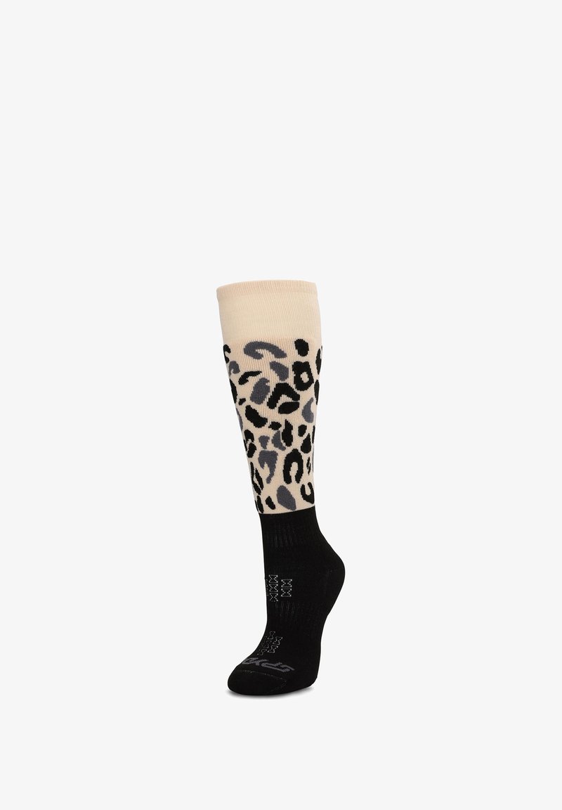 Calcetines hasta la rodilla con una parte superior beige que presenta un estampado de leopardo en negro y gris, que se transforma en una sección inferior negra sólida con agarre texturizado.