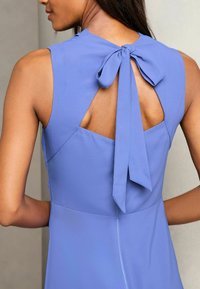 Lipsy DRAPE FRONT RUCHED MIDI OFF SUMMER THE BODY  - Päevakleit - blue