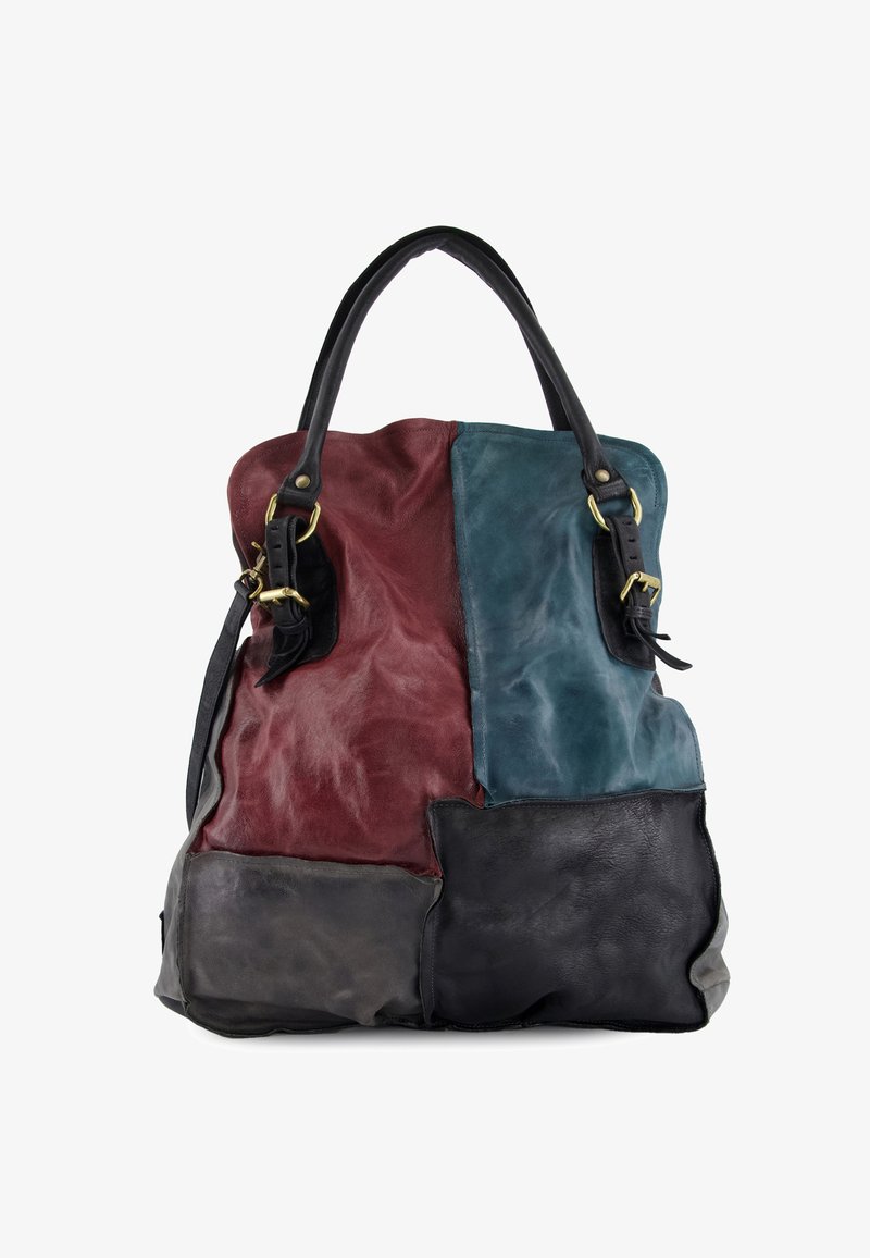 Læder tote taske med et patchwork-design i burgundy, teal og sort. Har solide sorte håndtag og messinghardware elementer.