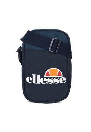 Kleine marineblaue Umhängetasche mit verstellbarem Riemen, Frontreißverschlusstasche und weißem "ellesse"-Logo mit orange-rotem Halbkreis-Design.