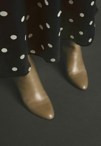 Next PETITE FIT - Maxi sukně - polka dot