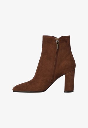 Gianvito Rossi, ANKLE BOOTS GIANVITO ROSSI - Stivaletti - marrone