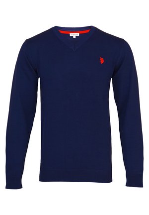 Granatowy sweter z dekoltem w serek, długimi rękawami, ściągaczami na mankietach i u dołu oraz małym czerwonym logo na lewej piersi.