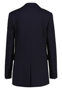 Blazer blu scuro con collo a notched, apertura singola sul retro e maniche lunghe. Presenta quattro bottoni su ogni polsino e una vestibilità sartoriale.
