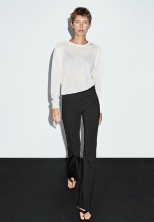 FLARE FIT WITH DARTS  - Stoffhose - black