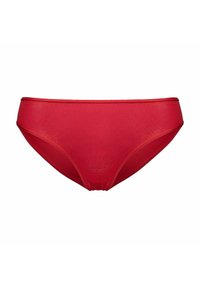 Czerwone kąpielówki wykonane z gładkiego materiału, charakteryzujące się klasycznym krojem z wysokim stanem, wąską elastyczną talią i minimalnym zasięgiem.