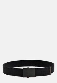 Ceinture élastique noire avec une boucle rectangulaire en métal noir, arborant un logo discret. Texture lisse et longueur ajustable.