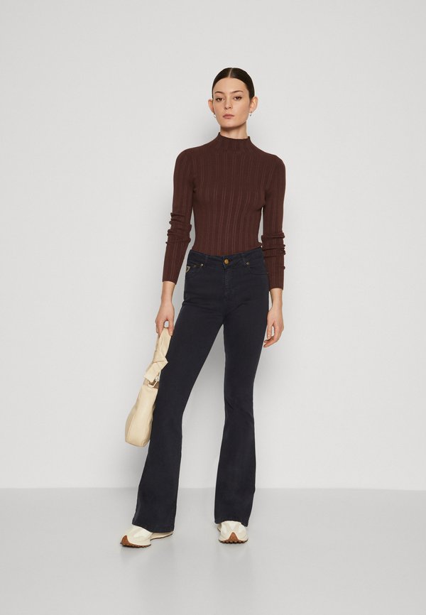 RAVAL MEGALIA SHOT - Flared Jeans3