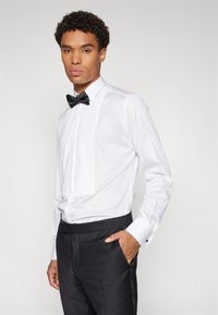 KARL LAGERFELD SHIRT MODERN FIT - Dalykiniai marškiniai - white