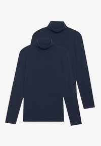 Bluze turtleneck bleumarin cu mânecă lungă. Material moale și elastic, cu un design mulat și guler înalt. Două articole în imagine, ambele identice.