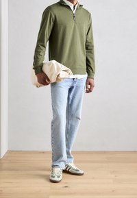 INDICODE JEANS Sudadera - olive