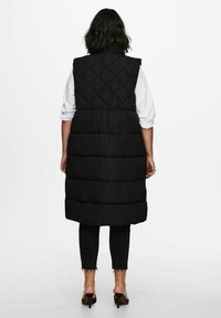 ONLY Carmakoma Weste - black