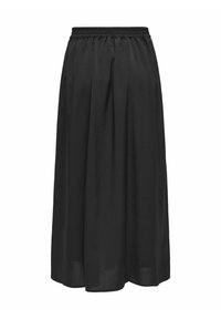 Jupe plissée noire en tissu léger avec une taille élastique, présentant un design longueur sol et une texture lisse.