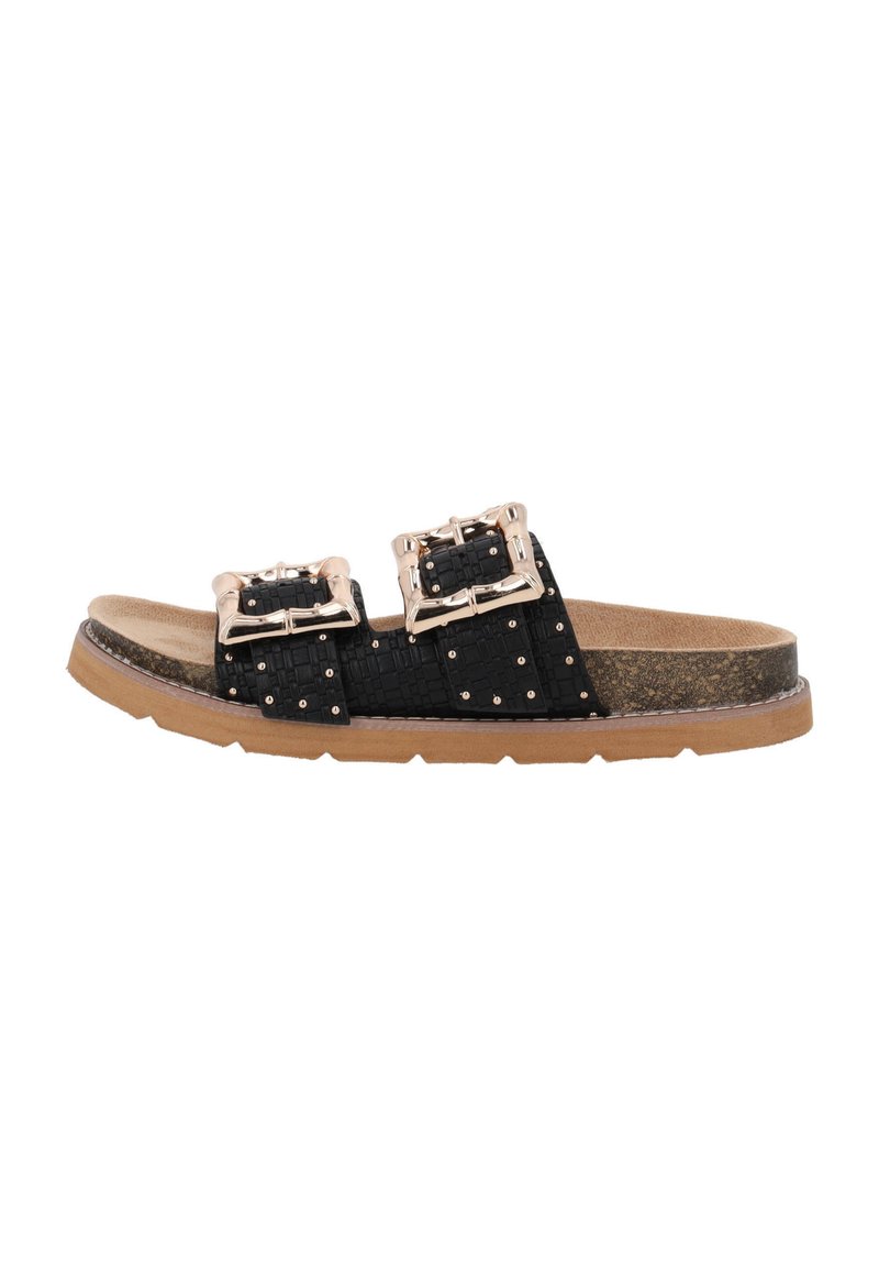 Infradito neri con cinturini texturizzati, doppi fibbie metalliche e suola in gomma color tan. Presenta dettagli in rivetti sui cinturini e una soletta imbottita.