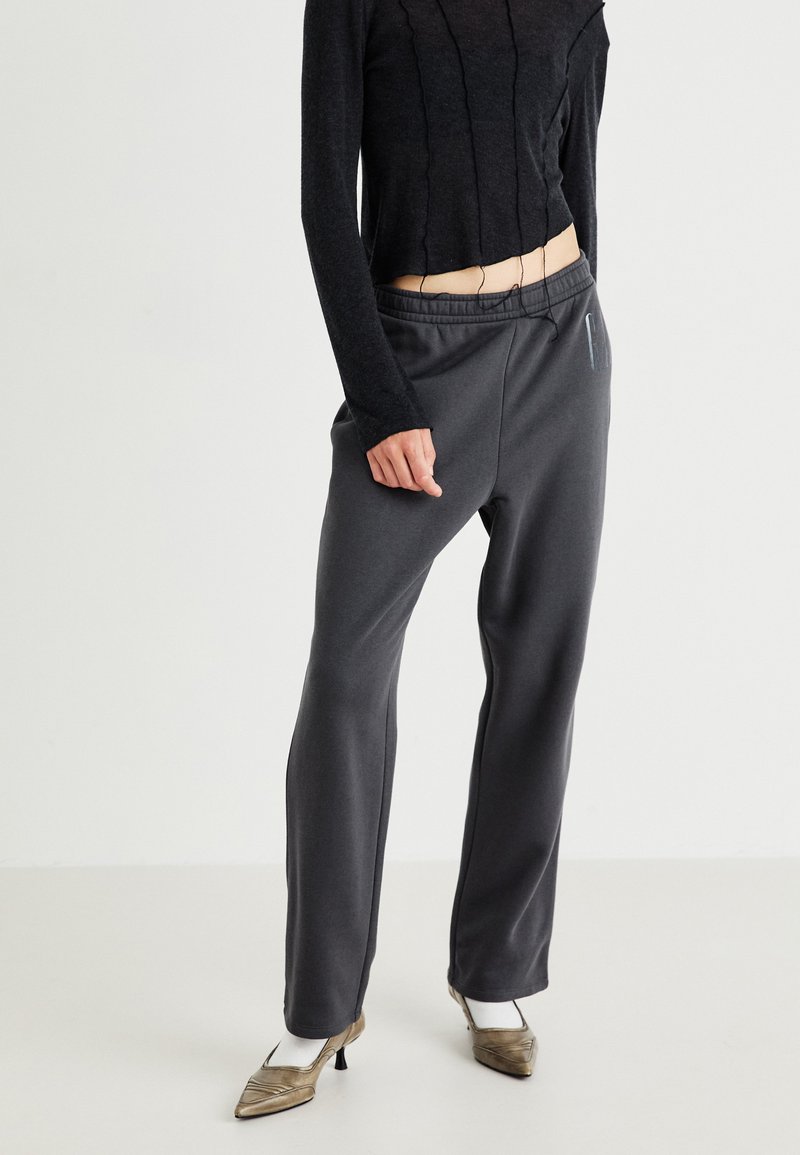 GAP LOGO PANT - Treningo apatinė dalis - cast iron