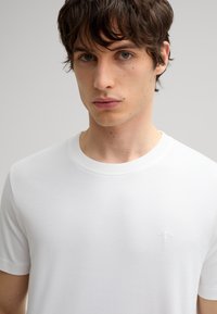 JOOP! PRIAMO - Camiseta básica - weiss