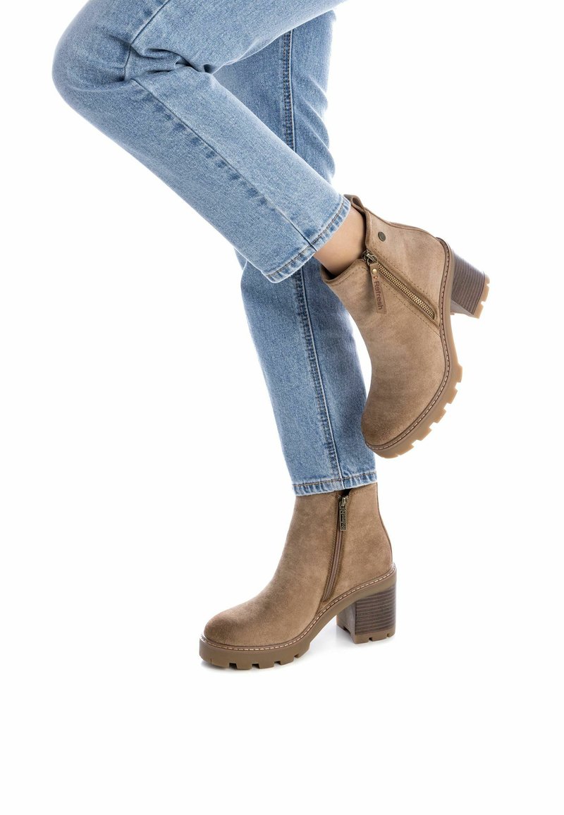 Refresh Stivaletti con plateau - taupe