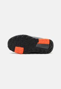 adidas Terrex TERREX TRAILMAKER RAIN.RDY HIKING - Hikingskor - steel/grey three/impact orange