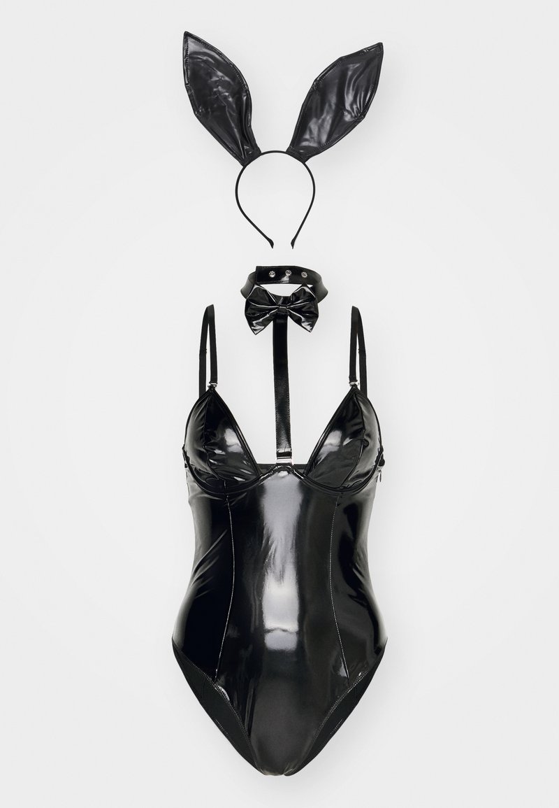 Shifokorning kabinetida yechingan Kavkaz oilaviy porno