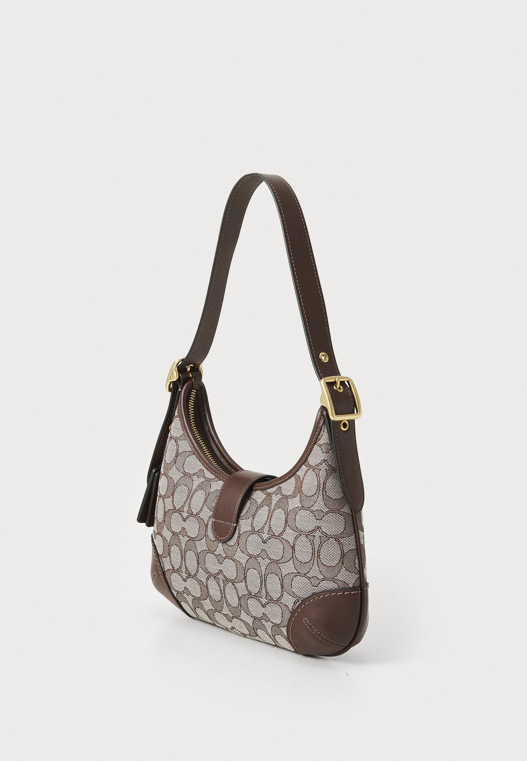 Buy COACH Hamptons Hobo Bag In Signature Jacquard 26 Dbrown