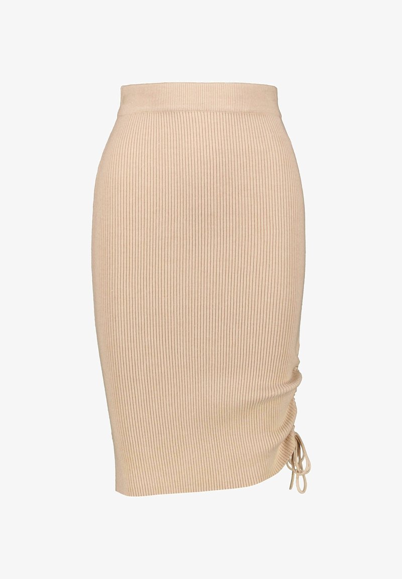 Jupe crayon beige en maille côtelée avec taille élastique et cordon de serrage réglable, détail froncé sur le bas à droite.