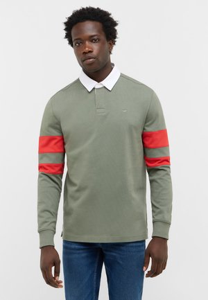 - Koszulka polo