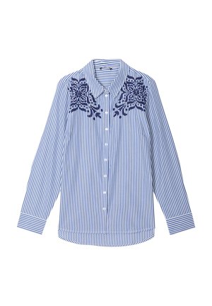 Blauw-witte gestreepte langemouwen overhemd met bloemborduursel op de schouders, voorzien van een knoopsluiting aan de voorkant en een klassieke kraag.