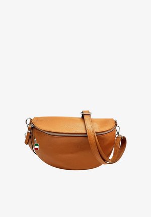 Lichtbruine leren schoudertas met zilveren rits en afneembare band, met een klein Italiaans vlaggetje als bedel aan de ritstrekker.