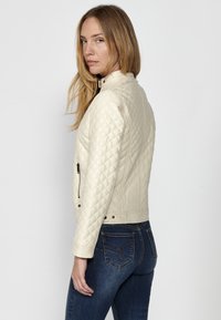 Koroshi Műbőr dzseki - crudo   off white