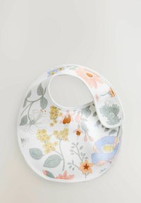 Blomstermønstret savlesmæk, rund form, hvid baggrund med lyseblå, lyserøde og gule blomster. Har en løkket lukning med trykknapper.