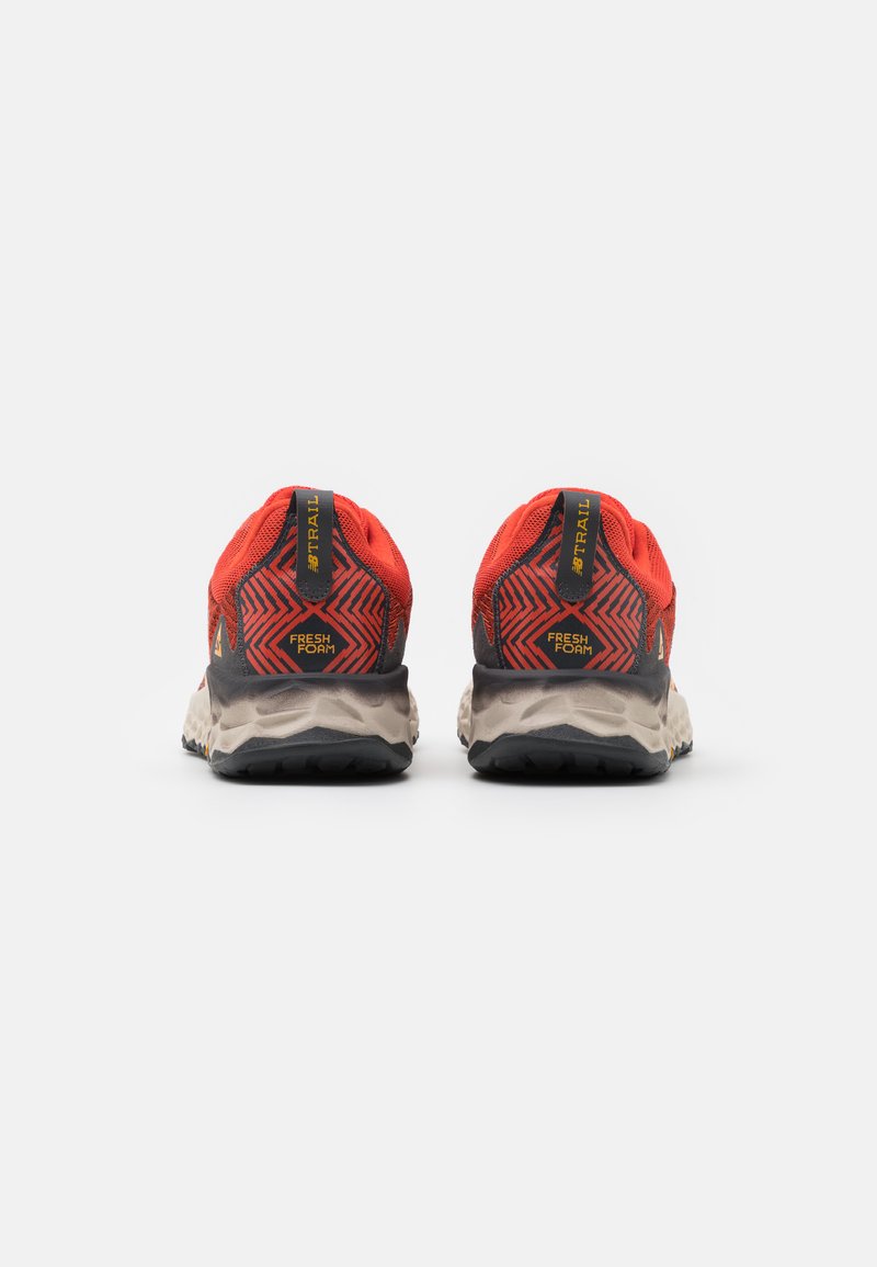 Herren Laufschuhe | New Balance MENS FRESH FOAM HIERRO V7 Laufschuh Trail orange/koralle - SH11853 Herren Laufschuhe | New Balance MENS FRESH FOAM HIERRO V7 Laufschuh Trail orange/koralle - SH11853