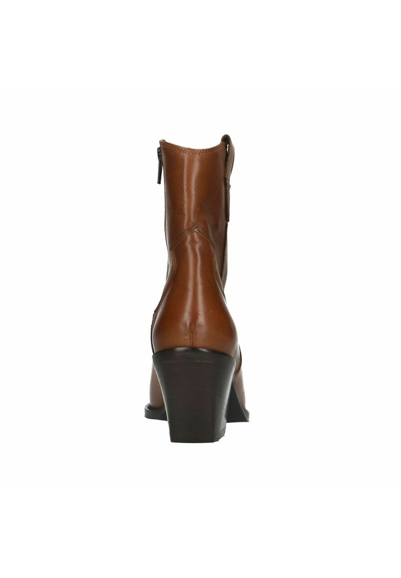 Enkellaarsjes voor dames Nieuwe herfst/winter dames leren enkellaarsjes schoenen vrouwelijke puntige neus lage hak Martin laarsjes kopen vanaf een prijs van 21 Enkellaarsjes voor dames Nieuwe herfst/winter dames leren enkellaarsjes schoenen vrouwelijke puntige neus lage hak Martin laarsjes kopen vanaf een prijs van 21