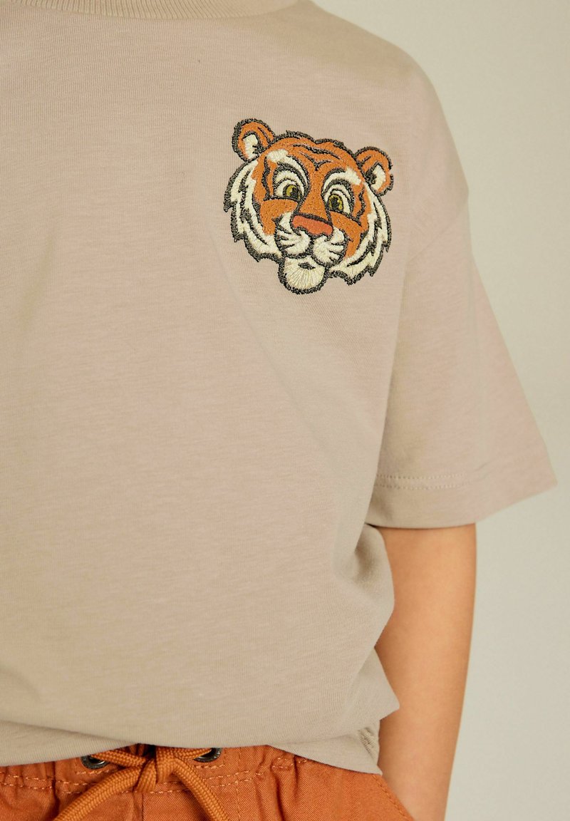 Next SHORT SLEEVE CHARACTER - Triko s potiskem - neutral tiger