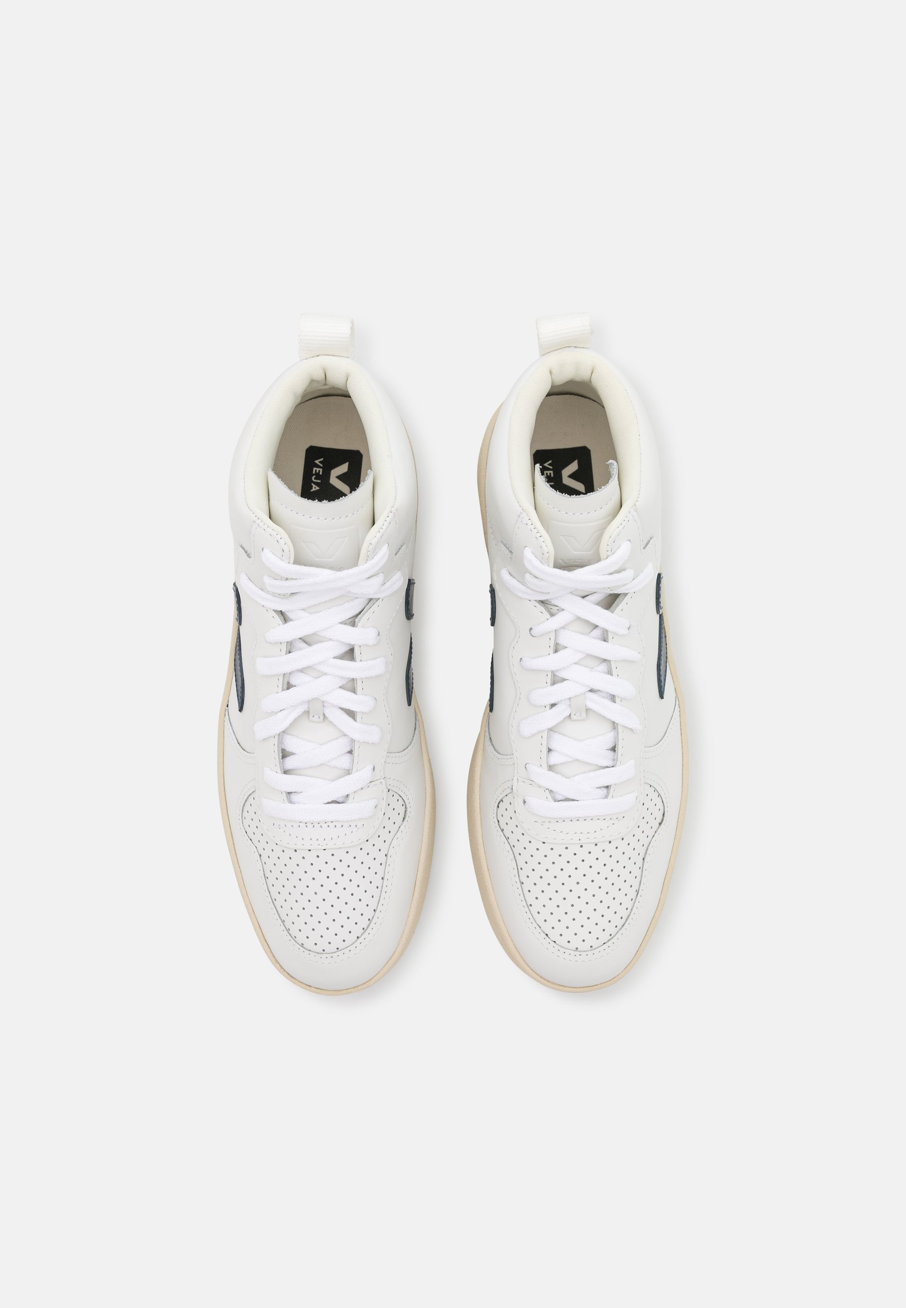 veja wedge trainers