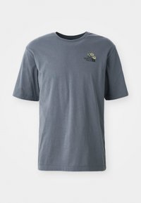 - T-shirt z nadrukiem