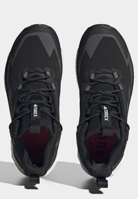 adidas Terrex TERREX FREE HIKER 2 GTX W - Pantofi drumeție - core black/grey six/ftwr white