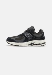 New Balance - 2002 - Trainers - black Thumbnail Image 1