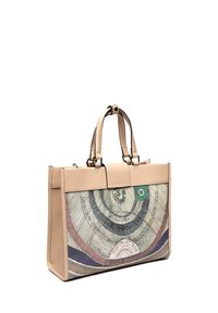 Borsa tote beige con doppio manico e un design stampato dettagliato in stile vintage che presenta cerchi concentrici e testo sul pannello frontale.