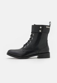 Les Tropeziennes par M Belarbi LUCILE - Botines con cordones - noir