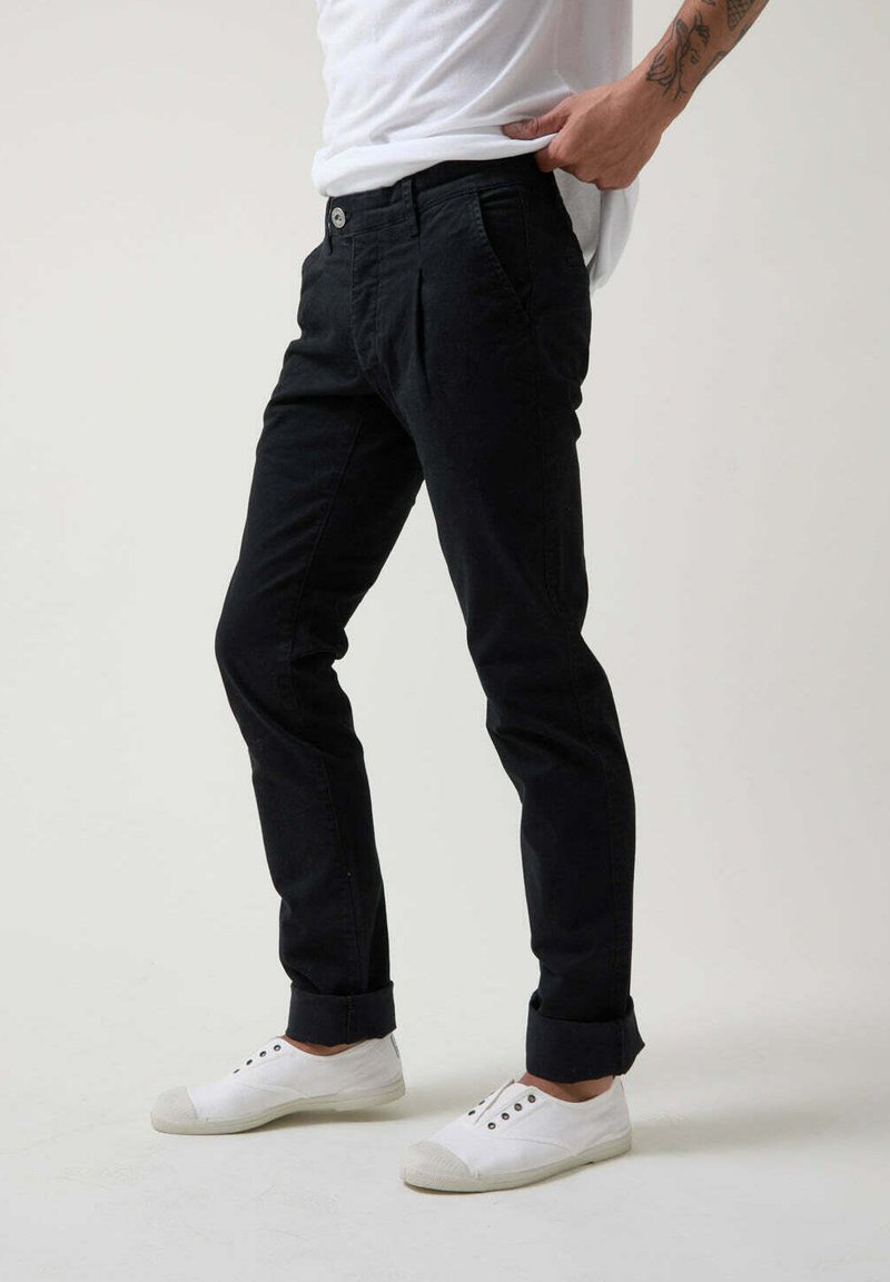 ALTONADOCK PINZAS - Pantalones chinos - black